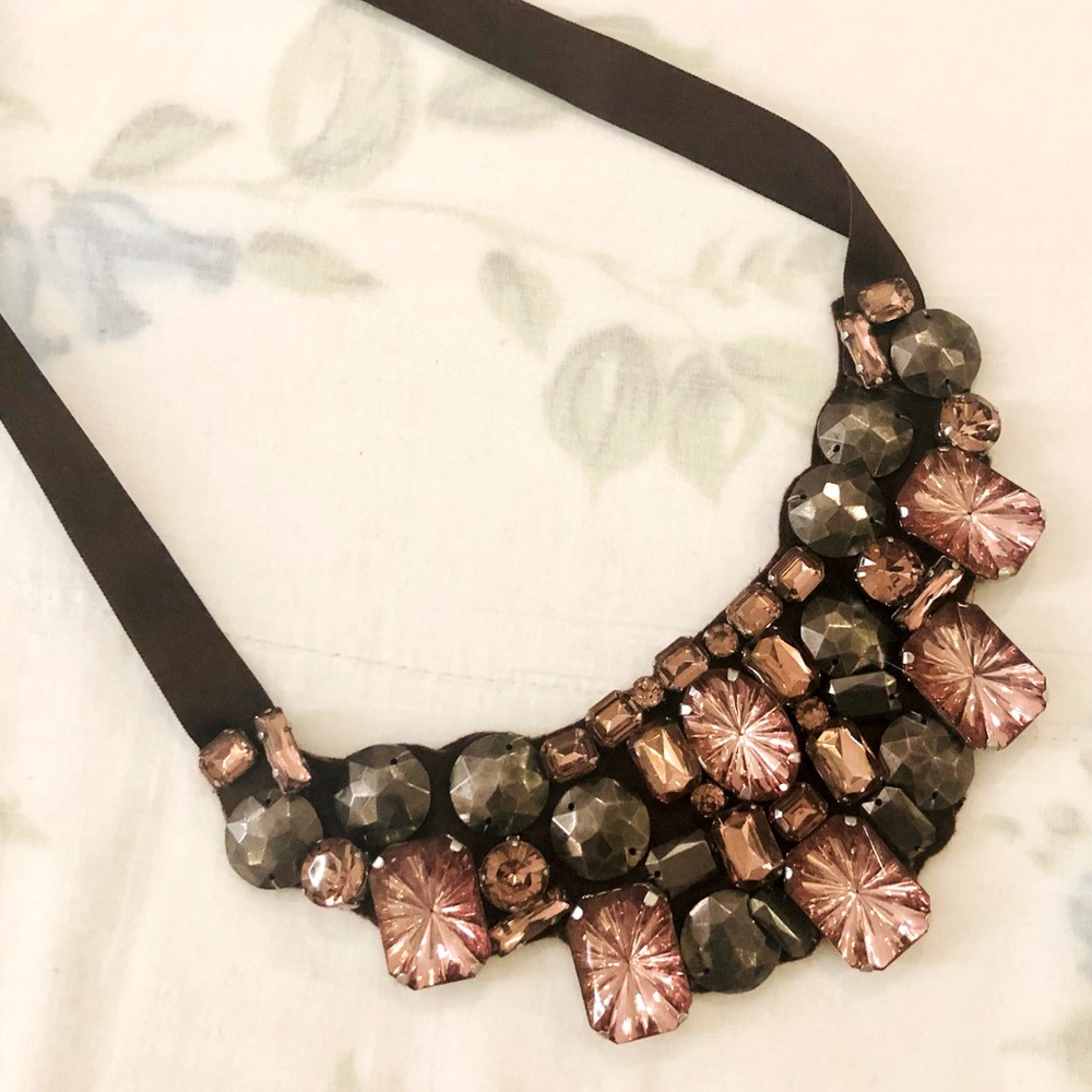 Beautiful Bib Statement Necklace - NWOT
